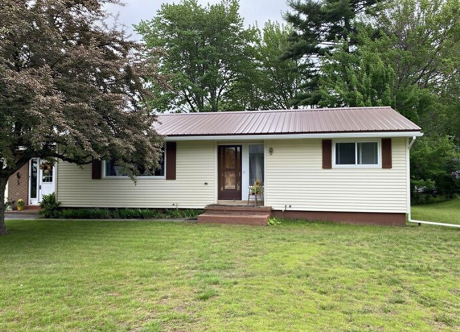 Home inspection St. Stephen New Brunswick bungalow with metal roof