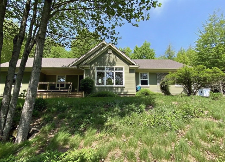 Home inspection Sussex New Brunswick bungalow bay window